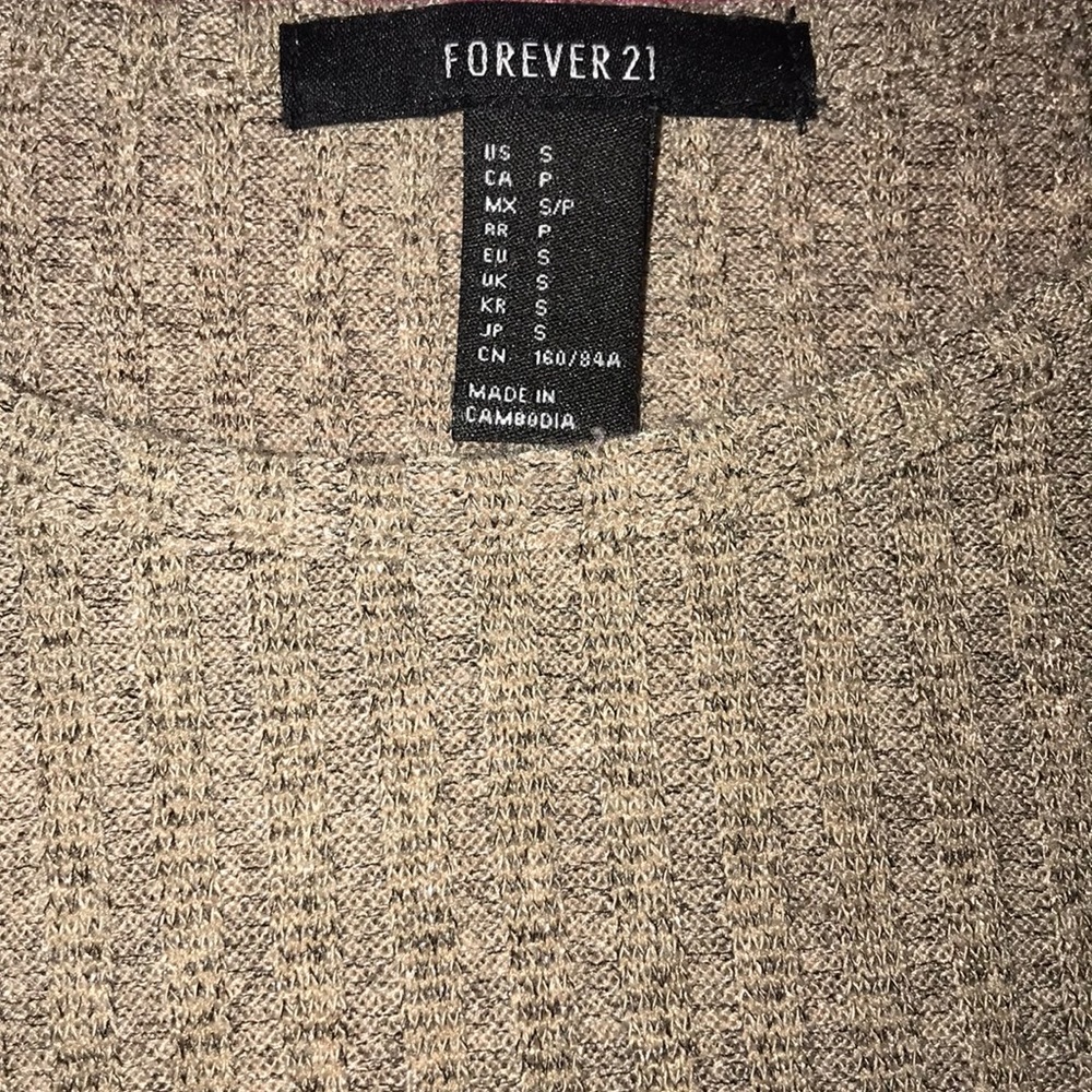 Crop top - Picture 2 of 2